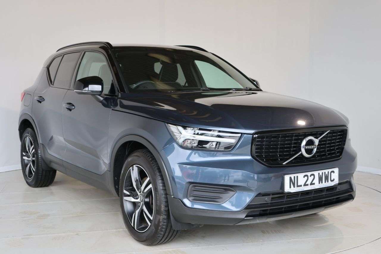 2022 VOLVO XC40 2022 VOLVO XC40