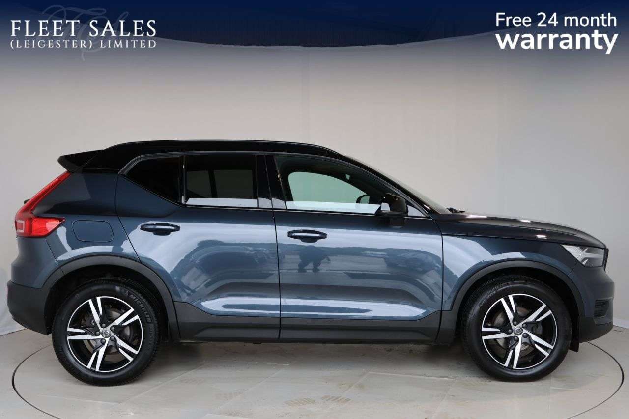 A 2022 VOLVO XC40 1.5 T3 R-Design SUV 5dr Petrol Manual Euro 6 (s/s) (163 ps) FULL SERVICE HI A 2022 VOLVO XC40 1.5 T3 R-Design SUV 5dr Petrol Manual Euro 6 (s/s) (163 ps) FULL SERVICE HI