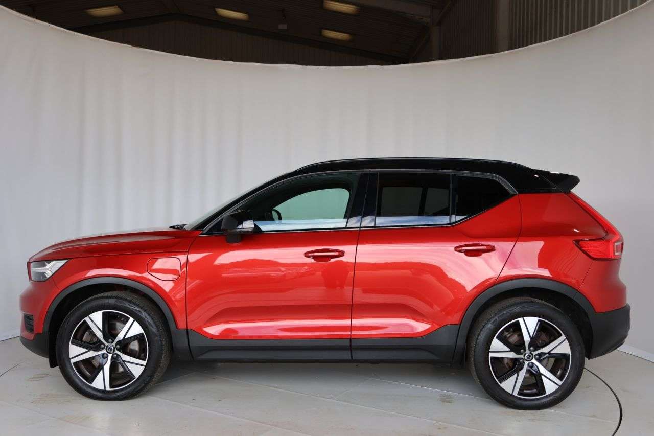 2021 VOLVO XC40 2021 VOLVO XC40