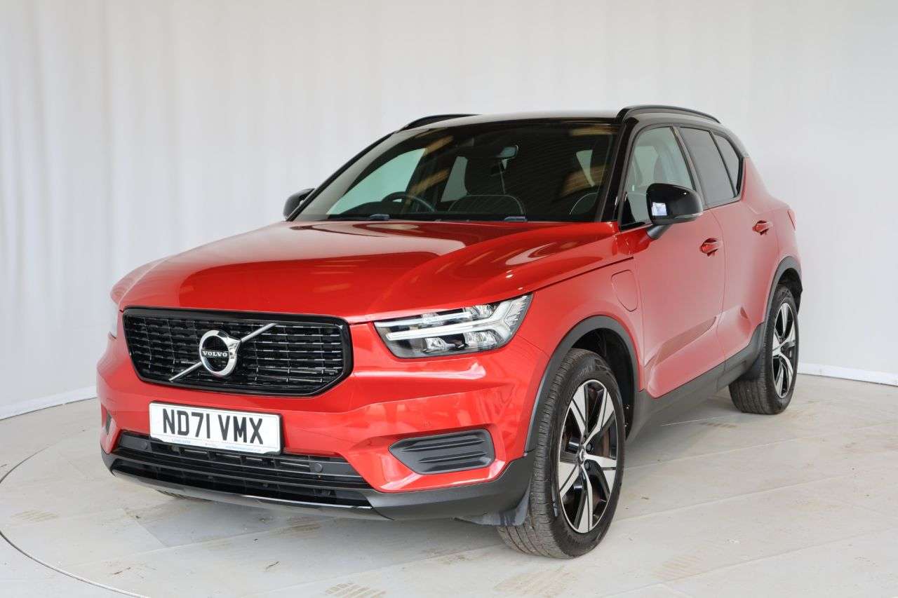 A 2021 VOLVO XC40 1.5h T4 Recharge 10.7kWh Plus SUV 5dr Petrol Plug-in Hybrid Auto Euro 6 (s/ A 2021 VOLVO XC40 1.5h T4 Recharge 10.7kWh Plus SUV 5dr Petrol Plug-in Hybrid Auto Euro 6 (s/