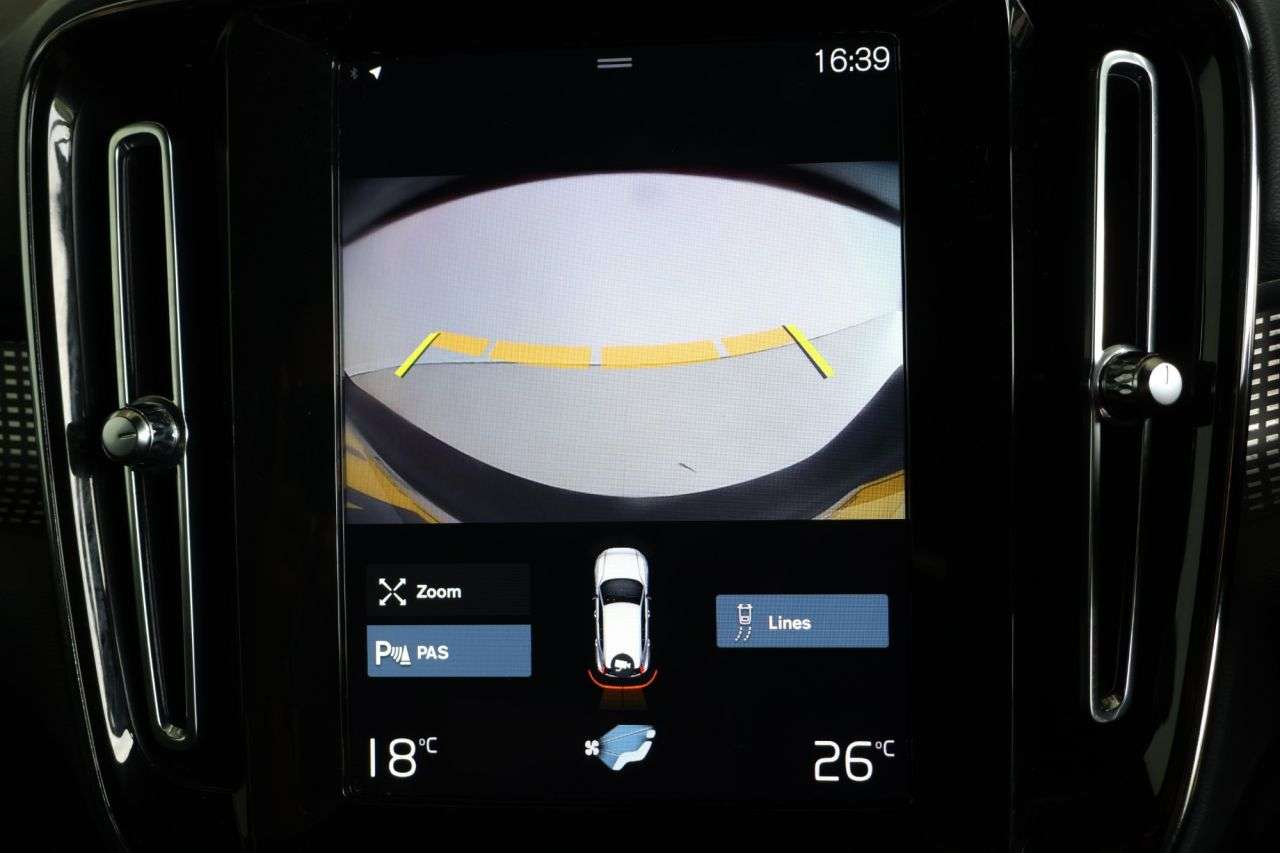 2021 VOLVO XC40 2021 VOLVO XC40
