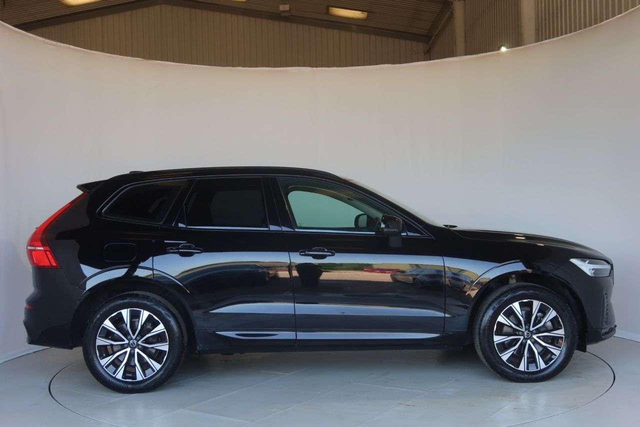 A 2023 VOLVO XC60 2.0 B4 MHEV Plus SUV 5dr Petrol Hybrid Auto Euro 6 (s/s) (197 ps) HEATED ST A 2023 VOLVO XC60 2.0 B4 MHEV Plus SUV 5dr Petrol Hybrid Auto Euro 6 (s/s) (197 ps) HEATED ST