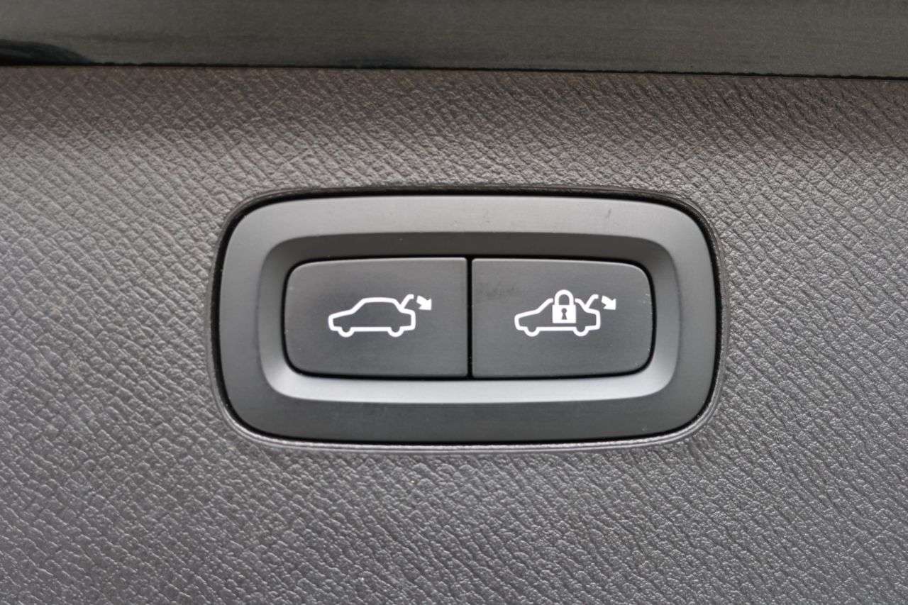 2022 VOLVO XC90 2022 VOLVO XC90