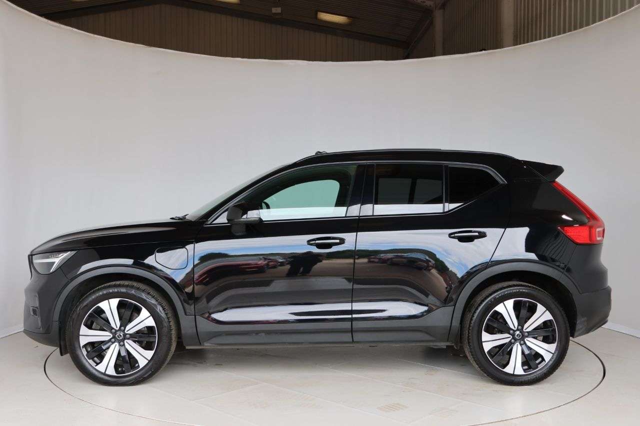 2022 VOLVO XC40 2022 VOLVO XC40