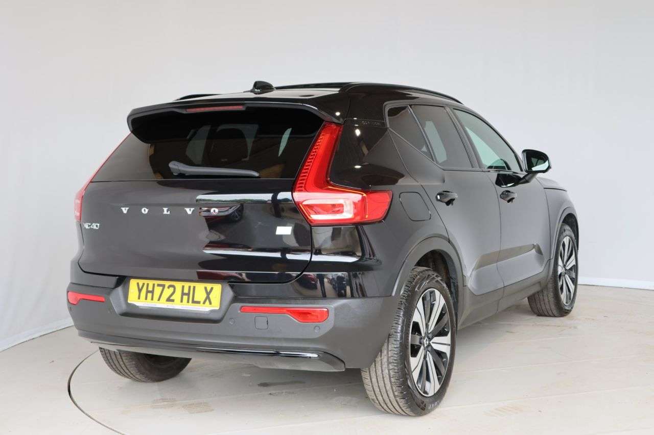 2022 VOLVO XC40 2022 VOLVO XC40
