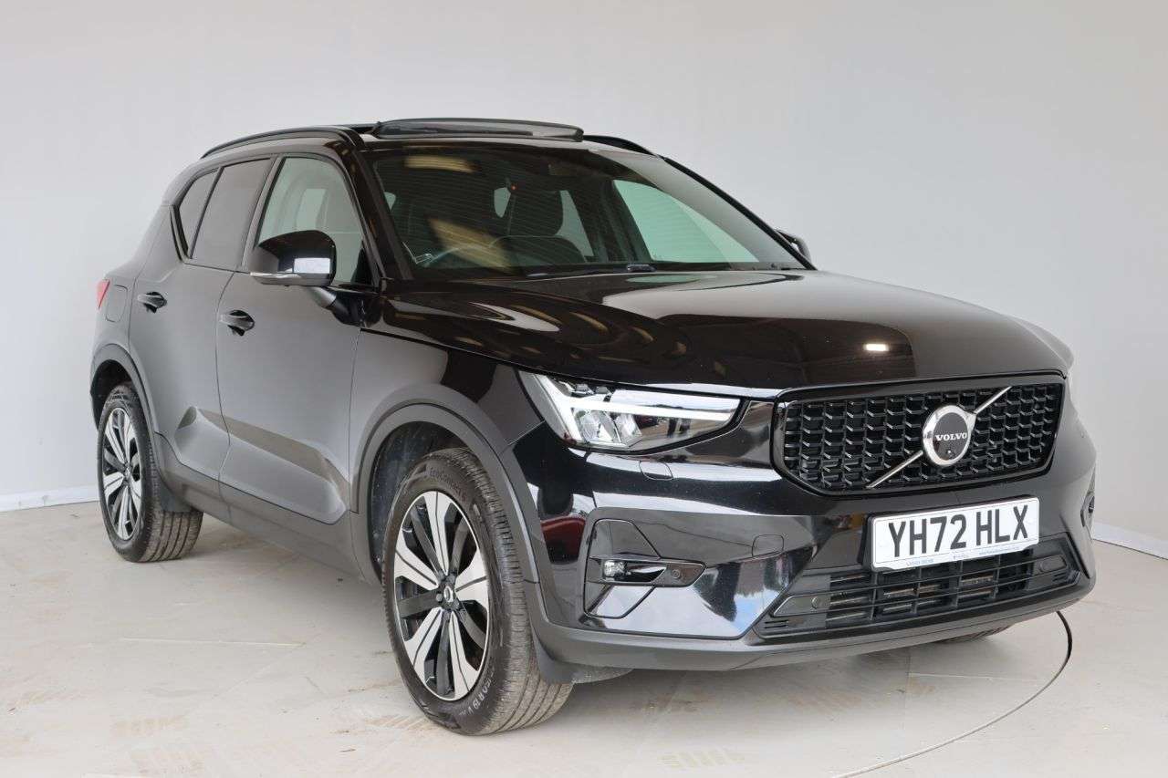 2022 VOLVO XC40 2022 VOLVO XC40
