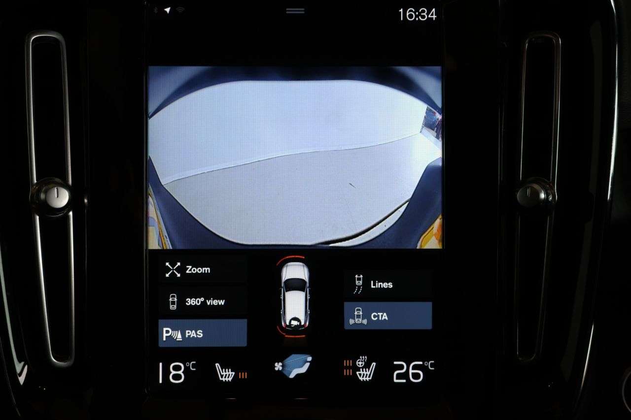 2022 VOLVO XC40 2022 VOLVO XC40