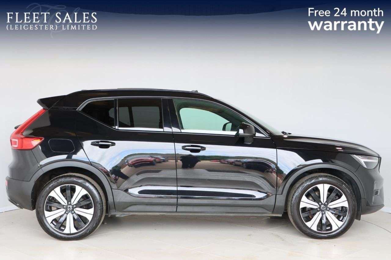 A 2022 VOLVO XC40 1.5h T5 Recharge 10.7kWh Ultimate Dark SUV 5dr Petrol Plug-in Hybrid Auto E A 2022 VOLVO XC40 1.5h T5 Recharge 10.7kWh Ultimate Dark SUV 5dr Petrol Plug-in Hybrid Auto E