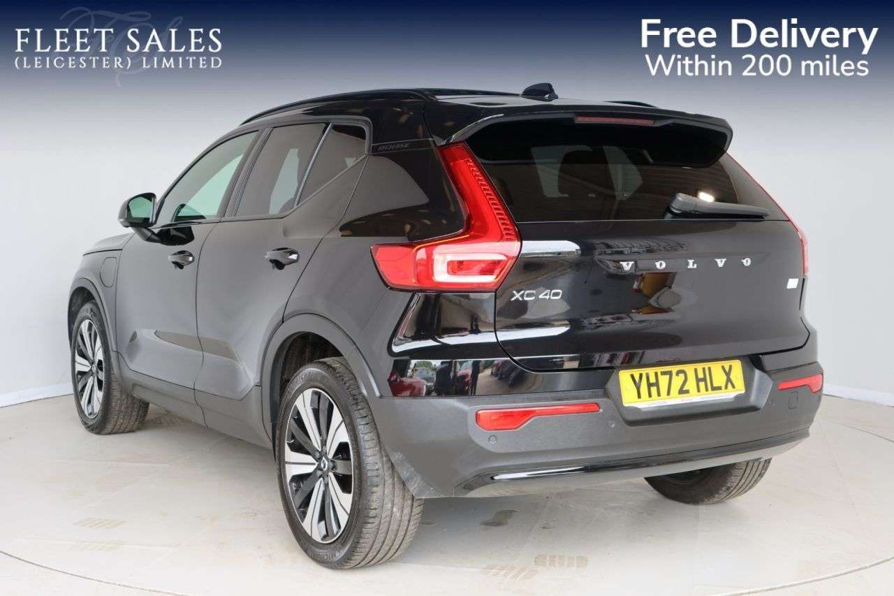 2022 VOLVO XC40 2022 VOLVO XC40