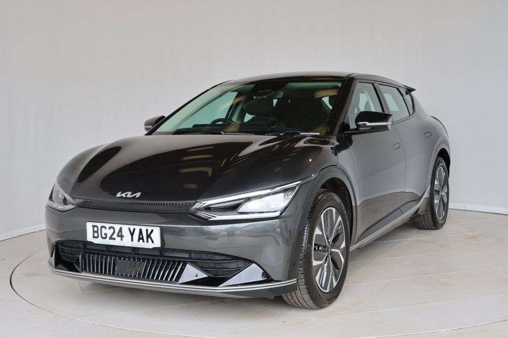 A 2024 KIA EV6 77.4kWh Air Hatchback 5dr Electric Auto (225 bhp) HEATED STEERING WHEEL A 2024 KIA EV6 77.4kWh Air Hatchback 5dr Electric Auto (225 bhp) HEATED STEERING WHEEL
