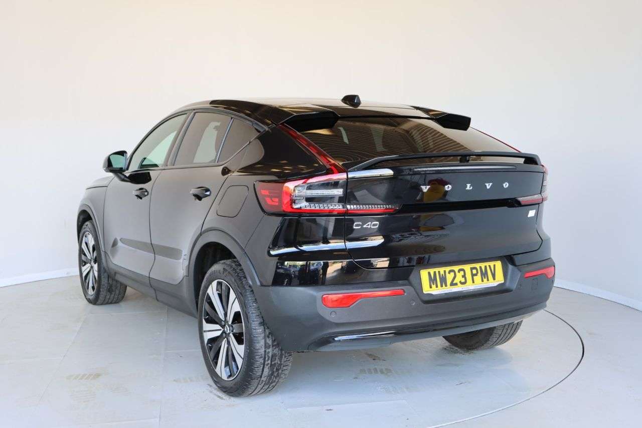 2023 VOLVO C40 2023 VOLVO C40