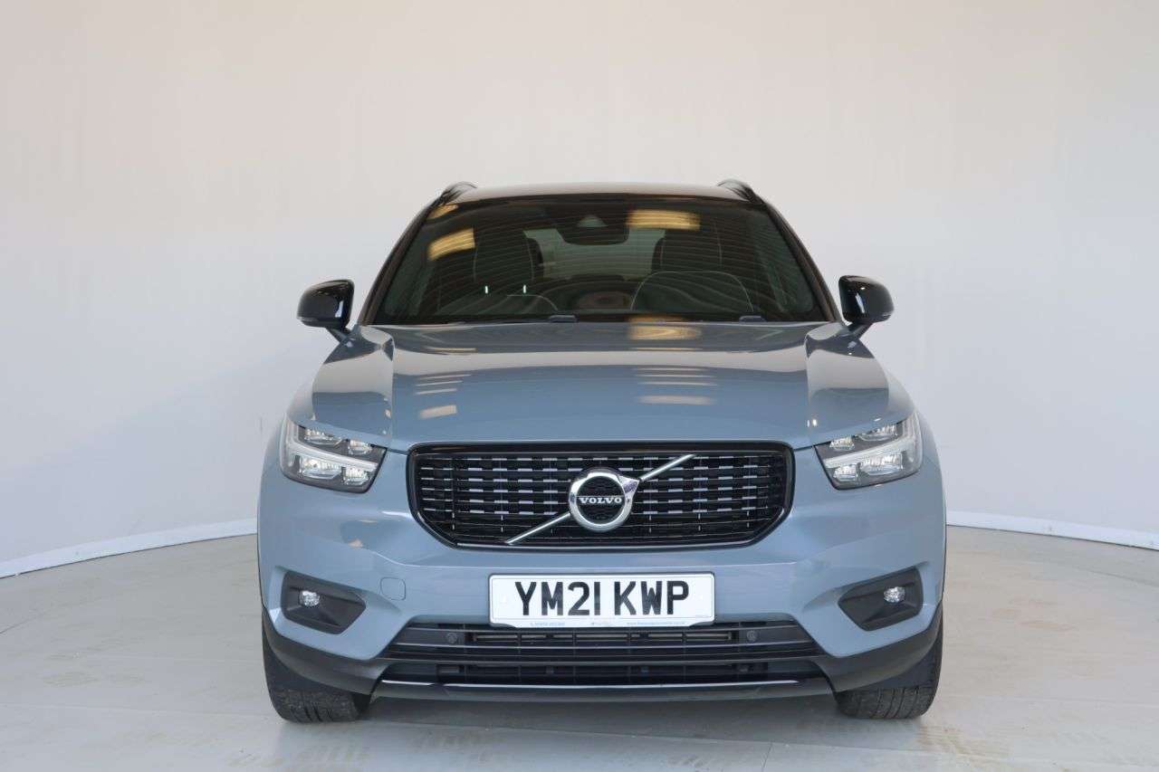 2021 VOLVO XC40 2021 VOLVO XC40