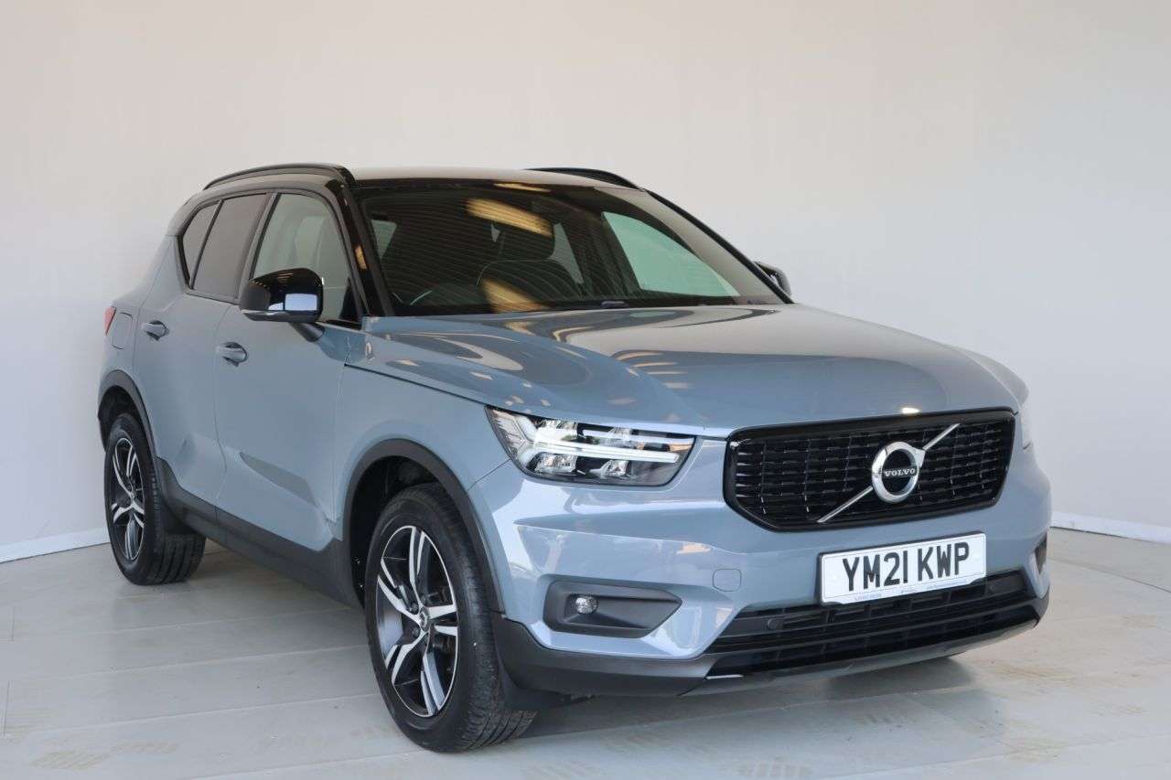 2021 VOLVO XC40 2021 VOLVO XC40
