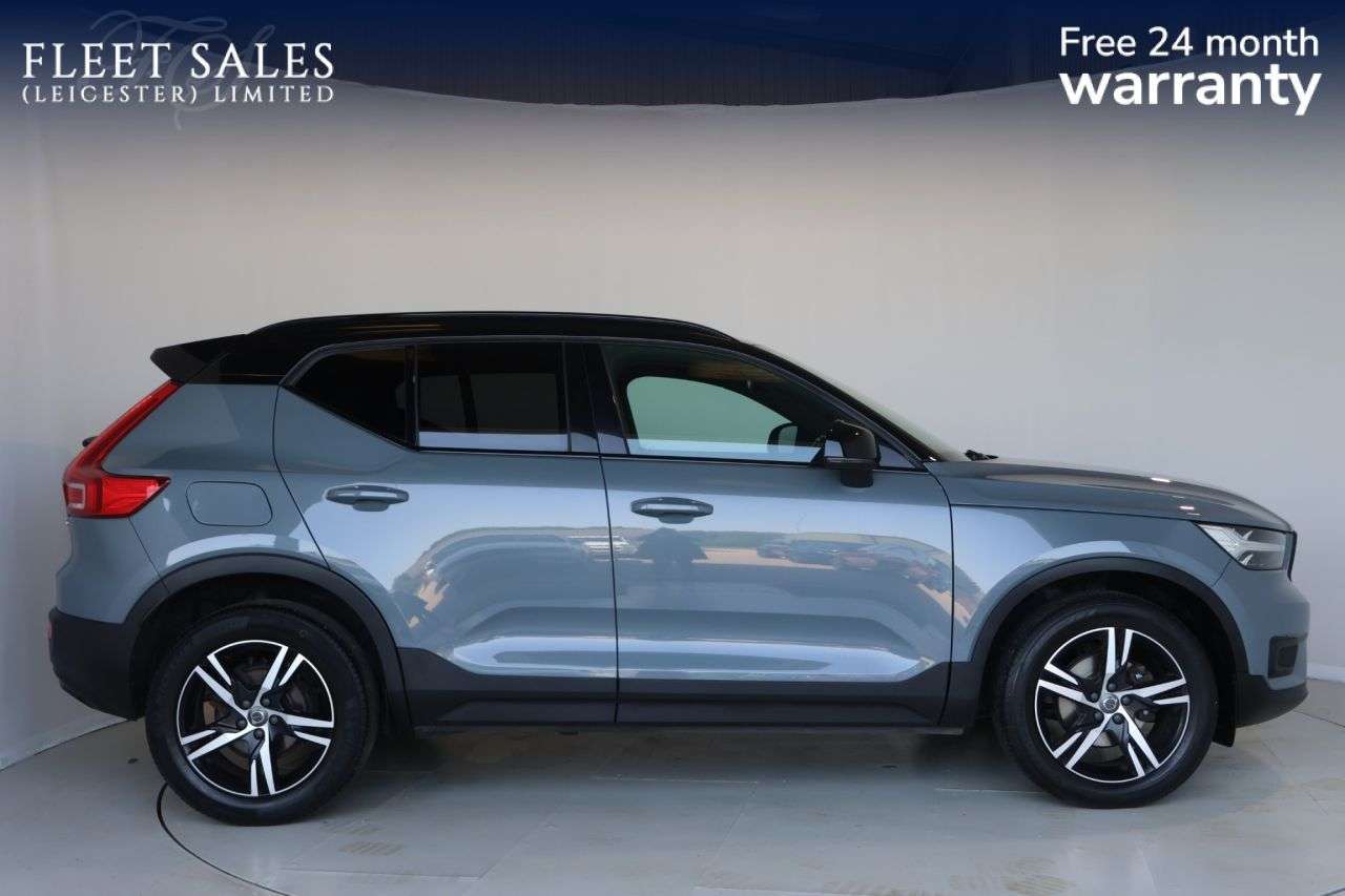 A 2021 VOLVO XC40 1.5 T3 R-Design SUV 5dr Petrol Manual Euro 6 (s/s) (163 ps) FULL SERVICE HI A 2021 VOLVO XC40 1.5 T3 R-Design SUV 5dr Petrol Manual Euro 6 (s/s) (163 ps) FULL SERVICE HI