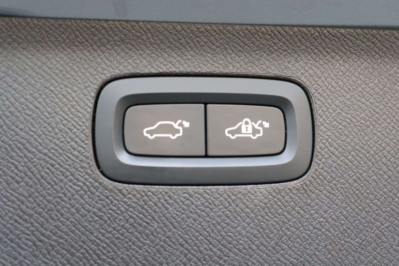 2022 VOLVO XC90 2022 VOLVO XC90