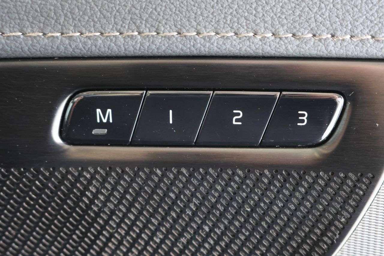 2022 VOLVO XC90 2022 VOLVO XC90