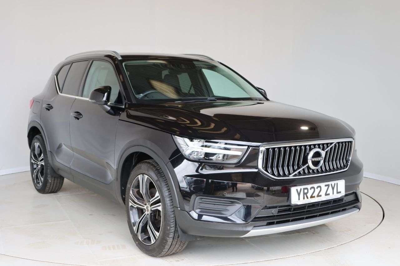 2022 VOLVO XC40 2022 VOLVO XC40