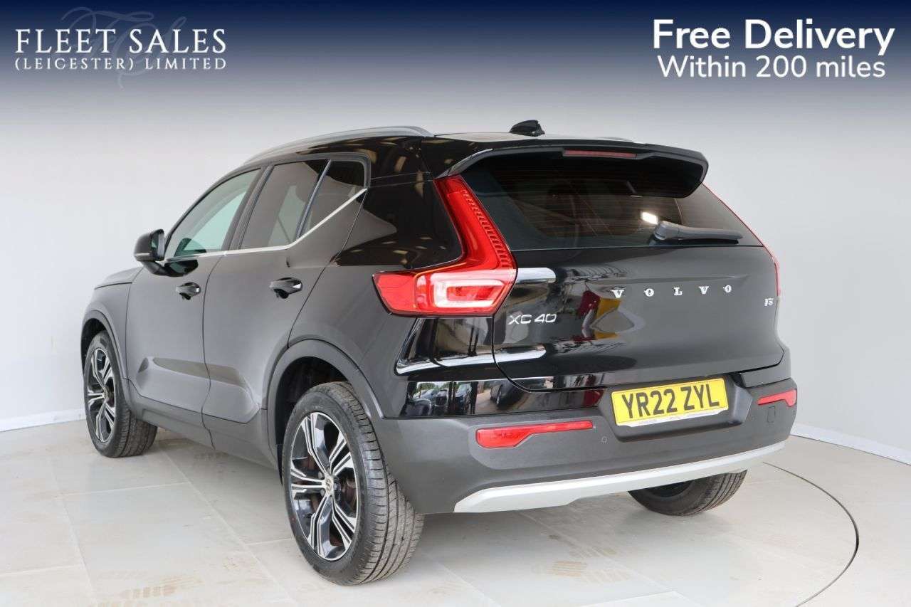 2022 VOLVO XC40 2022 VOLVO XC40