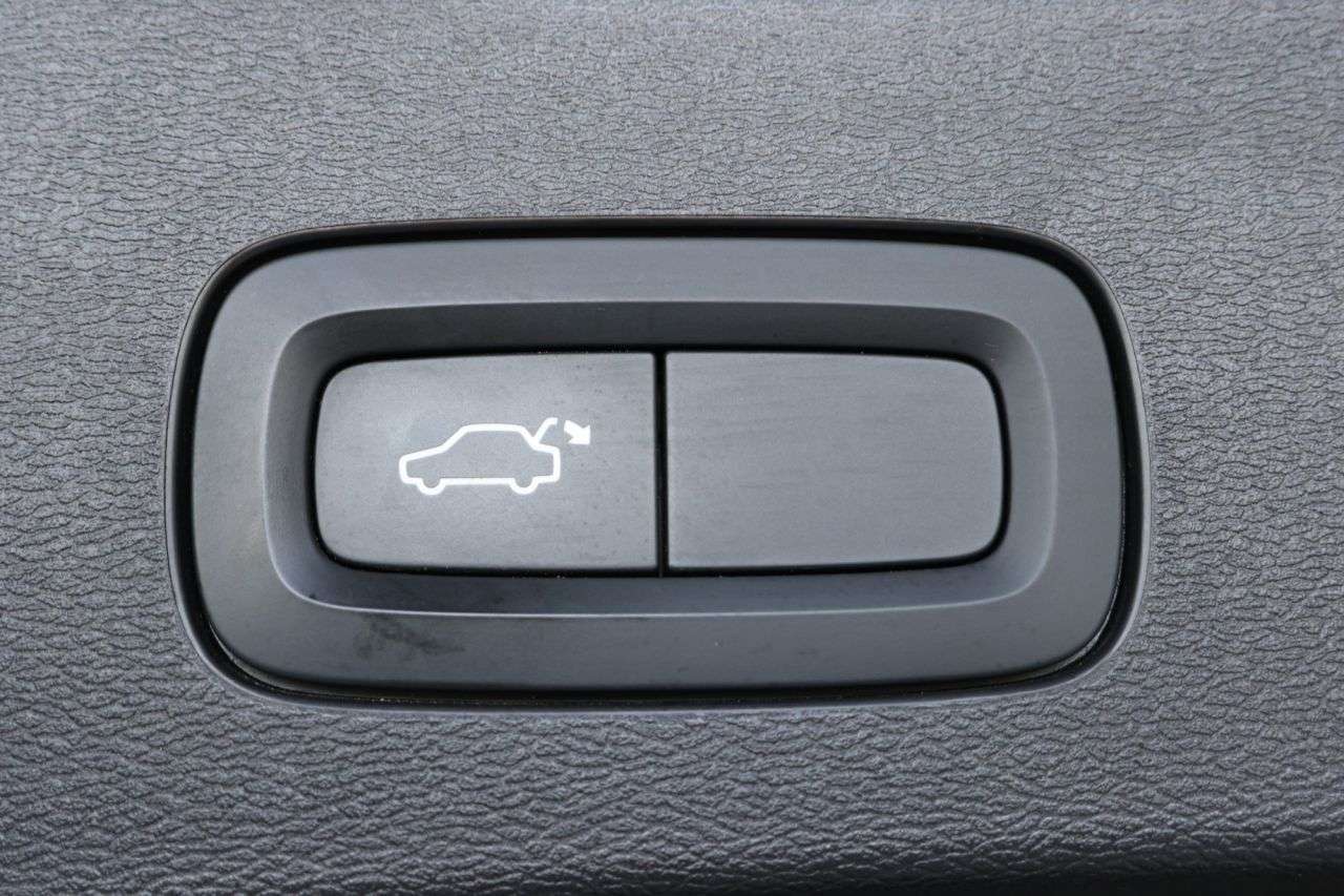 2022 VOLVO V60 2022 VOLVO V60