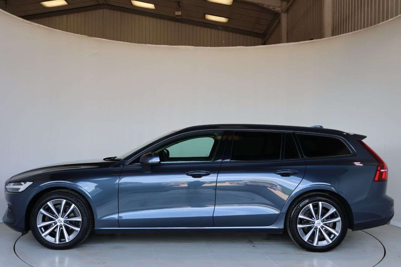 2022 VOLVO V60 2022 VOLVO V60