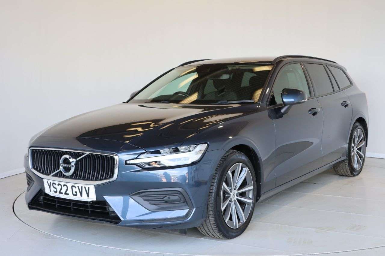 A 2022 VOLVO V60 2.0 B3 MHEV Momentum Estate 5dr Petrol Hybrid DCT Auto Euro 6 (s/s) (163 ps A 2022 VOLVO V60 2.0 B3 MHEV Momentum Estate 5dr Petrol Hybrid DCT Auto Euro 6 (s/s) (163 ps