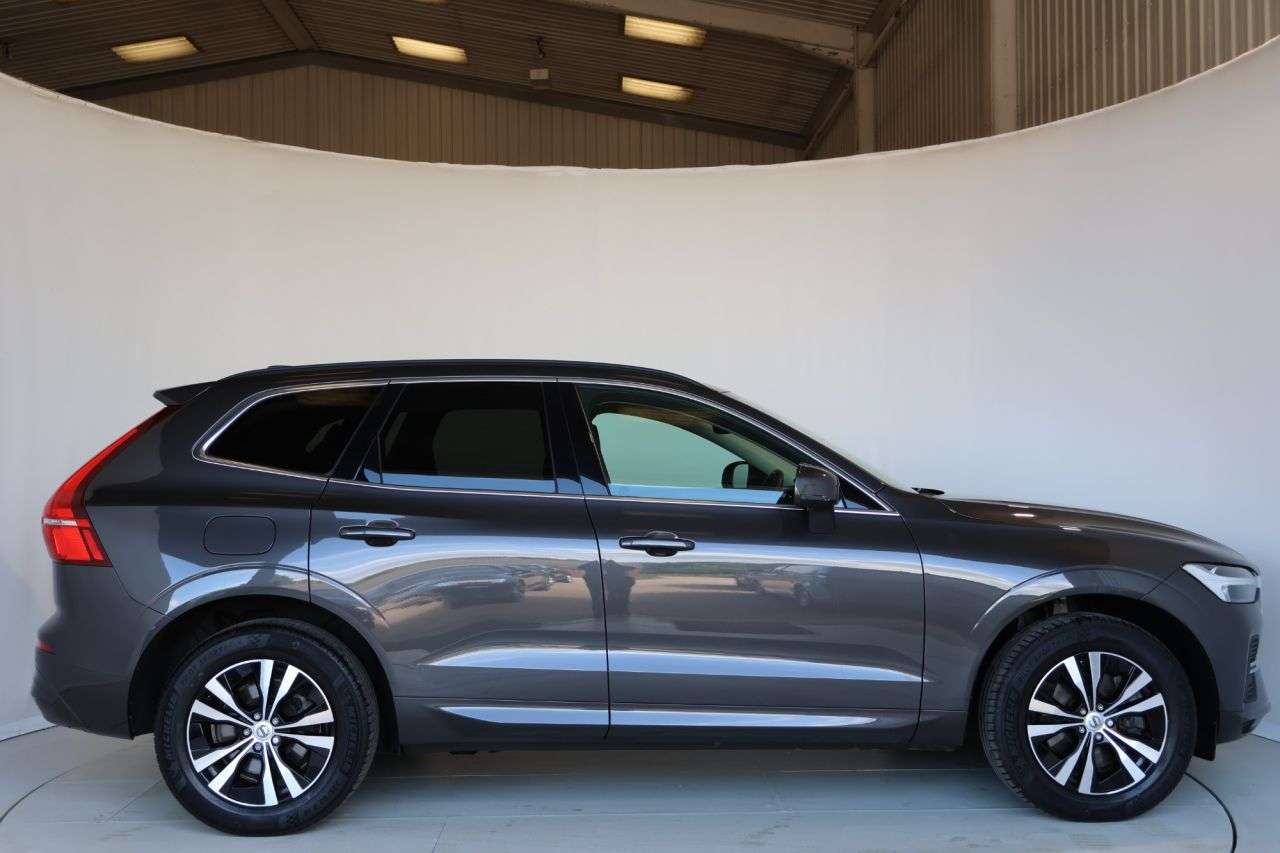 A 2023 VOLVO XC60 2.0 B5 MHEV Core SUV 5dr Petrol Hybrid Auto AWD Euro 6 (s/s) (250 ps) APPLE A 2023 VOLVO XC60 2.0 B5 MHEV Core SUV 5dr Petrol Hybrid Auto AWD Euro 6 (s/s) (250 ps) APPLE