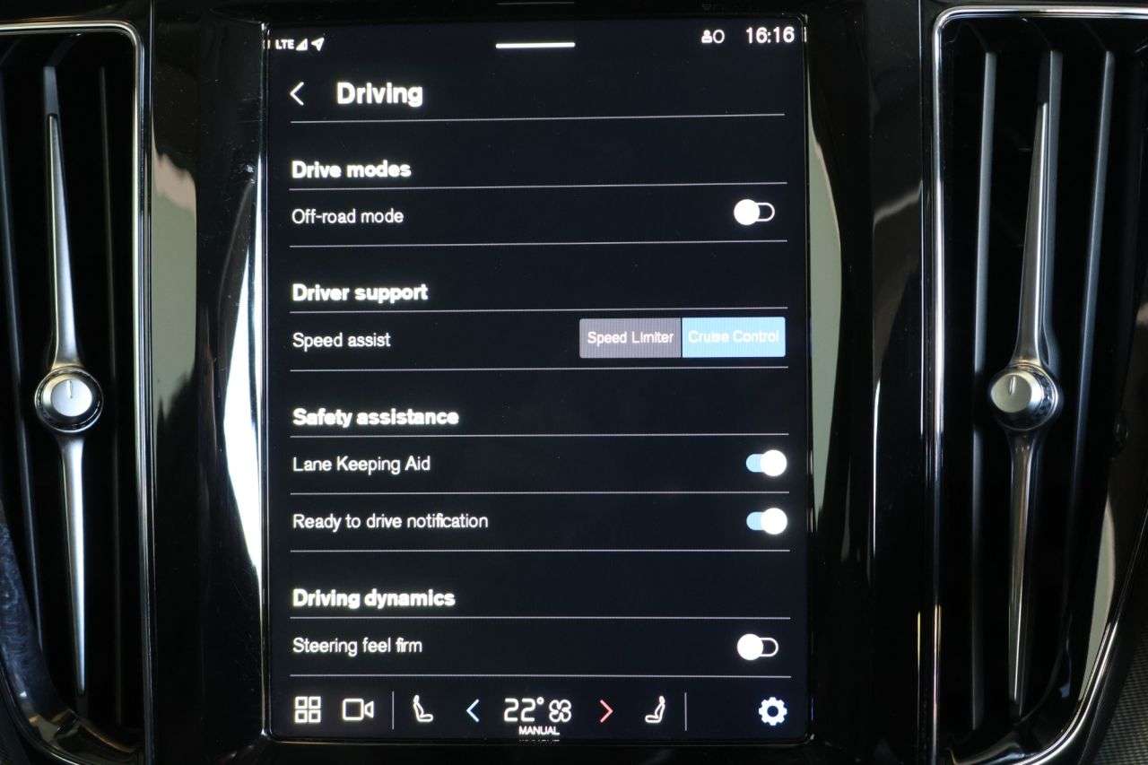 2023 VOLVO XC60 2023 VOLVO XC60