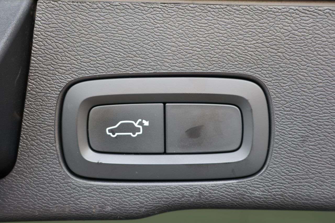 2023 VOLVO XC60 2023 VOLVO XC60