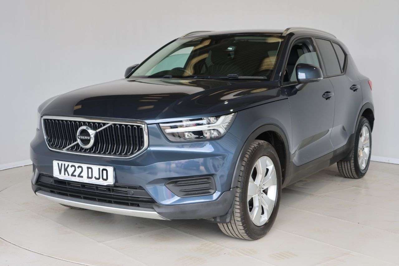 A 2022 VOLVO XC40 1.5 T3 Momentum SUV 5dr Petrol Auto Euro 6 (s/s) (163 ps) FREE DELIVERY WIT A 2022 VOLVO XC40 1.5 T3 Momentum SUV 5dr Petrol Auto Euro 6 (s/s) (163 ps) FREE DELIVERY WIT