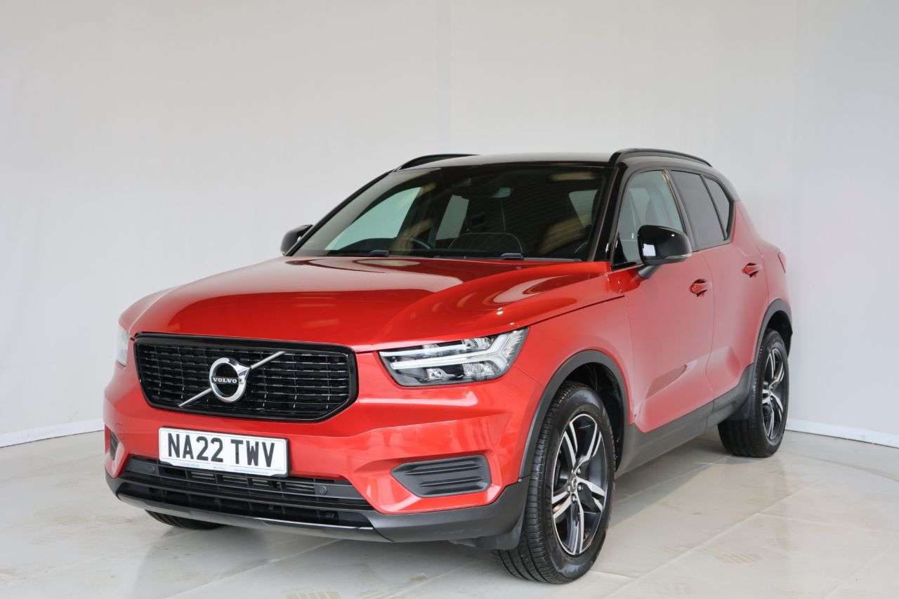 A 2022 VOLVO XC40 1.5 T3 R-Design SUV 5dr Petrol Auto Euro 6 (s/s) (163 ps) FREE DELIVERY WIT A 2022 VOLVO XC40 1.5 T3 R-Design SUV 5dr Petrol Auto Euro 6 (s/s) (163 ps) FREE DELIVERY WIT
