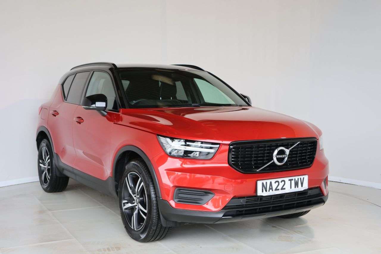 2022 VOLVO XC40 2022 VOLVO XC40