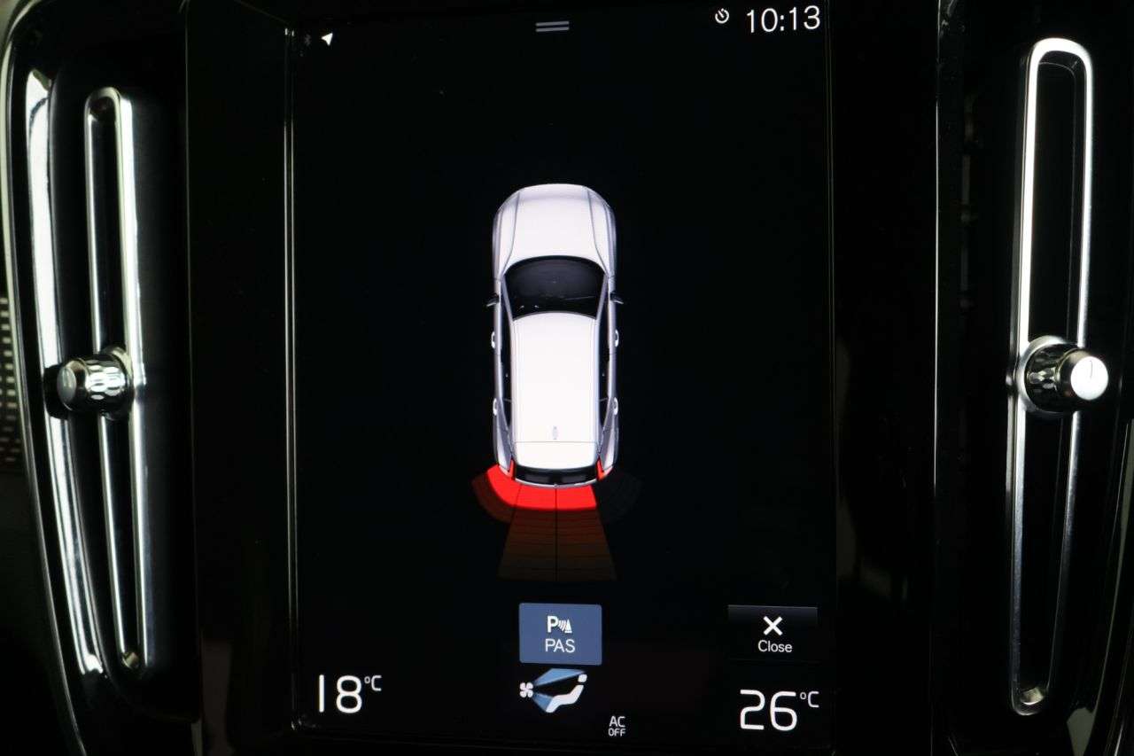 2022 VOLVO XC40 2022 VOLVO XC40
