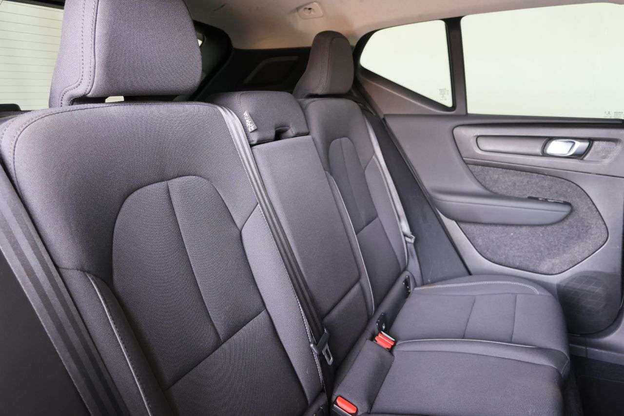 2022 VOLVO XC40 2022 VOLVO XC40