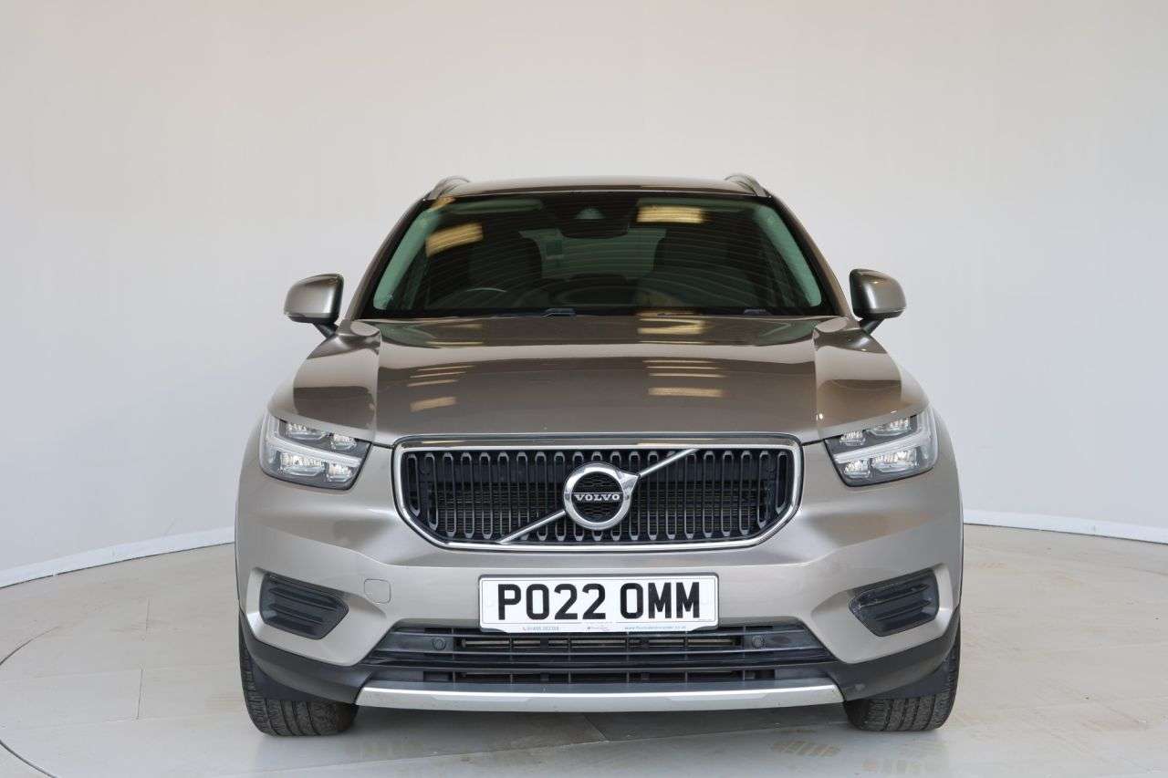 2022 VOLVO XC40 2022 VOLVO XC40