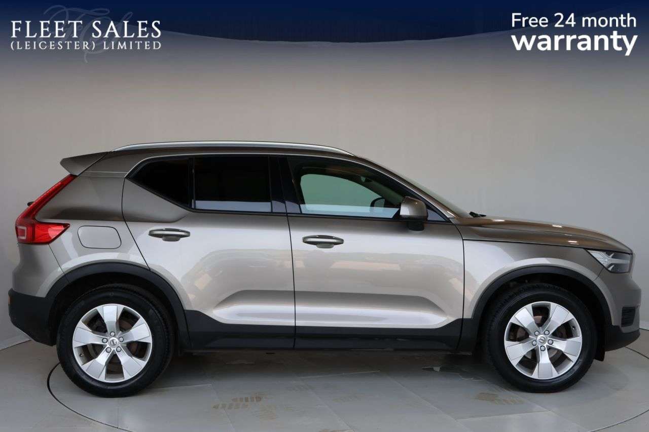 A 2022 VOLVO XC40 1.5 T3 Momentum SUV 5dr Petrol Manual Euro 6 (s/s) (163 ps) FULL SERVICE HI A 2022 VOLVO XC40 1.5 T3 Momentum SUV 5dr Petrol Manual Euro 6 (s/s) (163 ps) FULL SERVICE HI