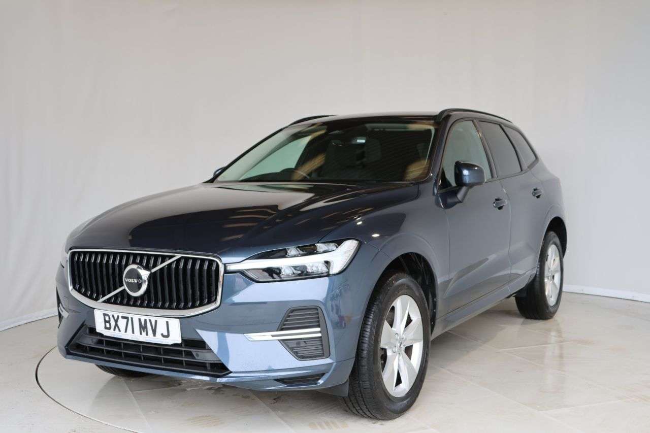 A 2021 VOLVO XC60 2.0 B4 MHEV Momentum SUV 5dr Diesel Hybrid Auto AWD Euro 6 (s/s) (197 ps) H A 2021 VOLVO XC60 2.0 B4 MHEV Momentum SUV 5dr Diesel Hybrid Auto AWD Euro 6 (s/s) (197 ps) H