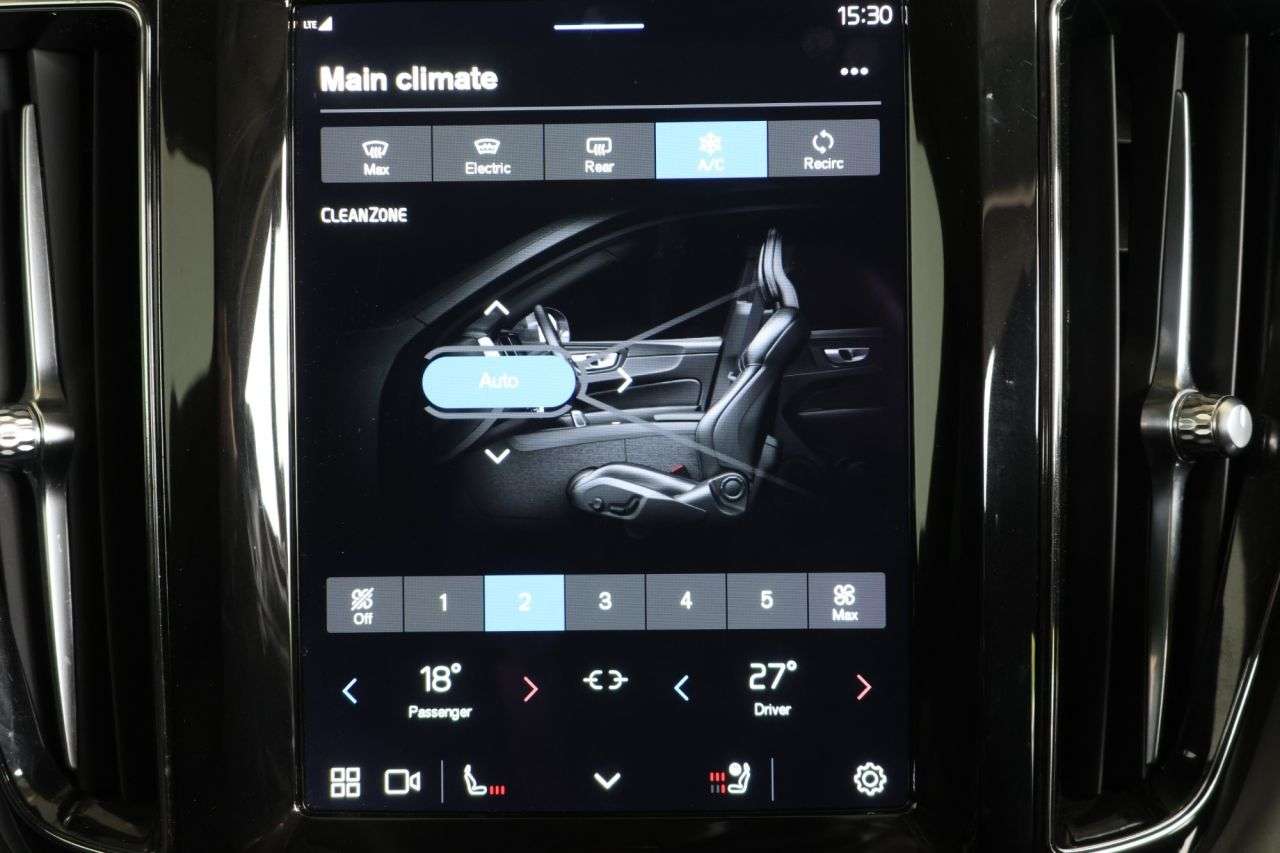 2021 VOLVO XC60 2021 VOLVO XC60
