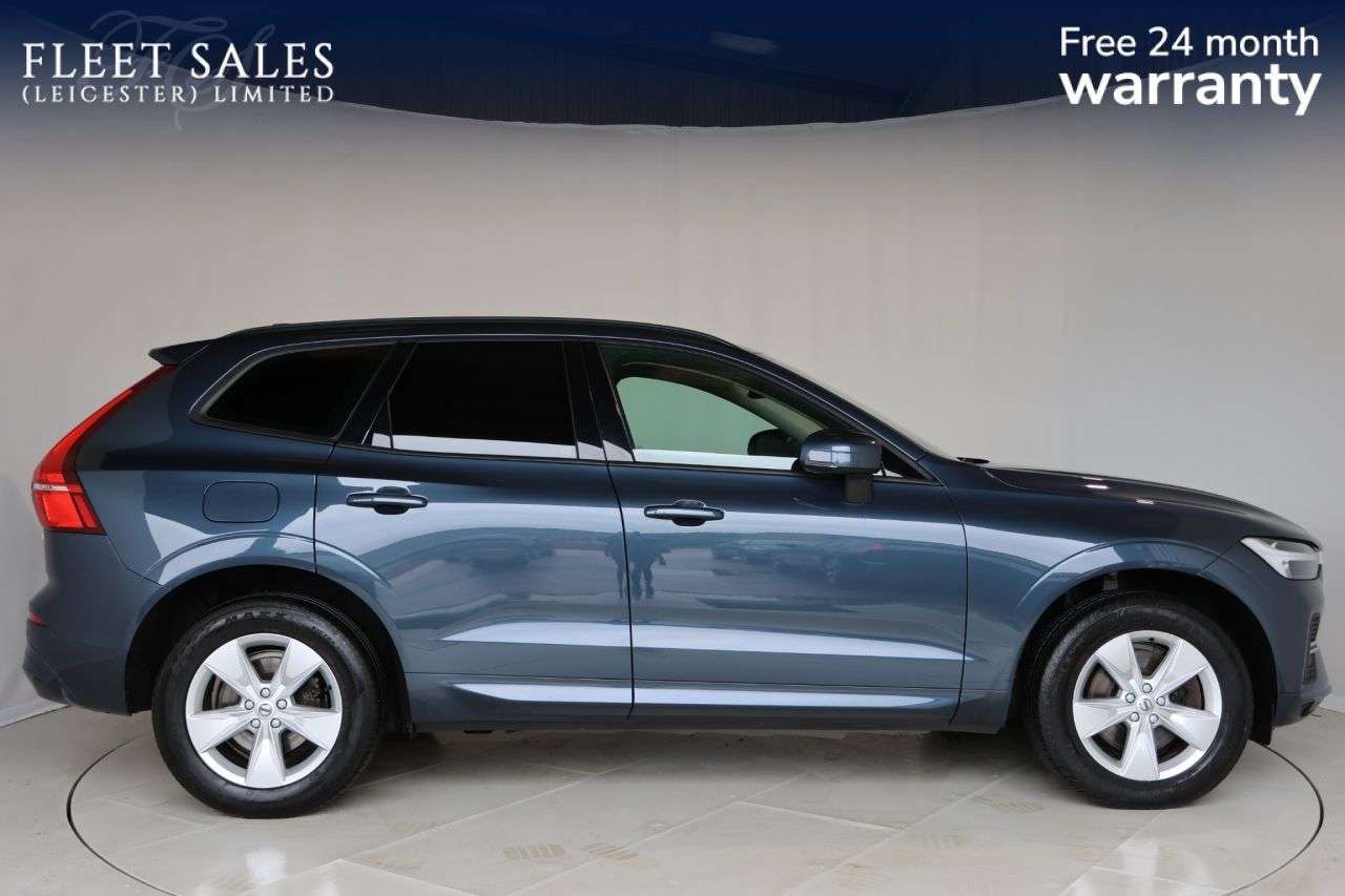 A 2021 VOLVO XC60 2.0 B4 MHEV Momentum SUV 5dr Diesel Hybrid Auto AWD Euro 6 (s/s) (197 ps) H A 2021 VOLVO XC60 2.0 B4 MHEV Momentum SUV 5dr Diesel Hybrid Auto AWD Euro 6 (s/s) (197 ps) H