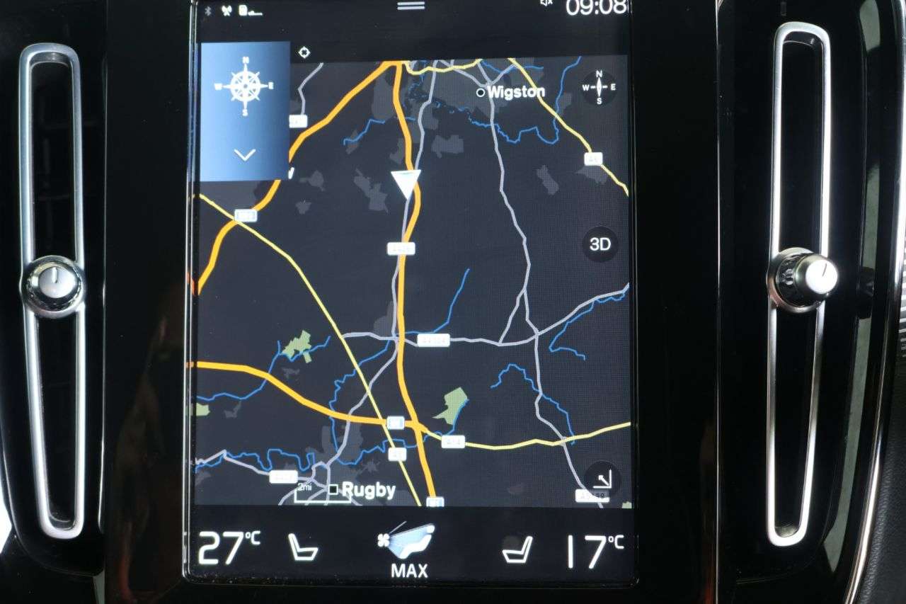 2022 VOLVO XC40 2022 VOLVO XC40