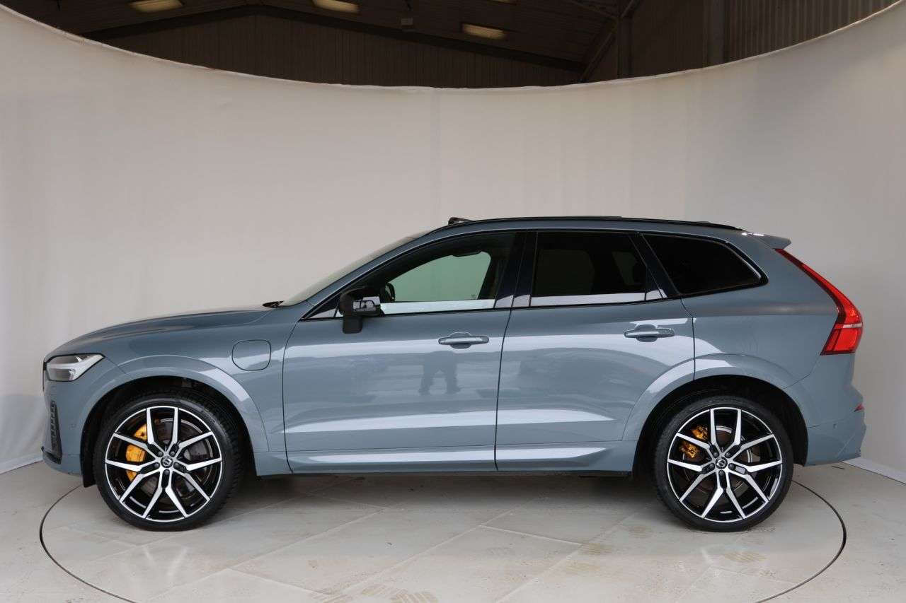 2022 VOLVO XC60 2022 VOLVO XC60