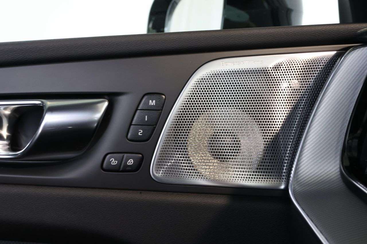 2022 VOLVO XC60 2022 VOLVO XC60