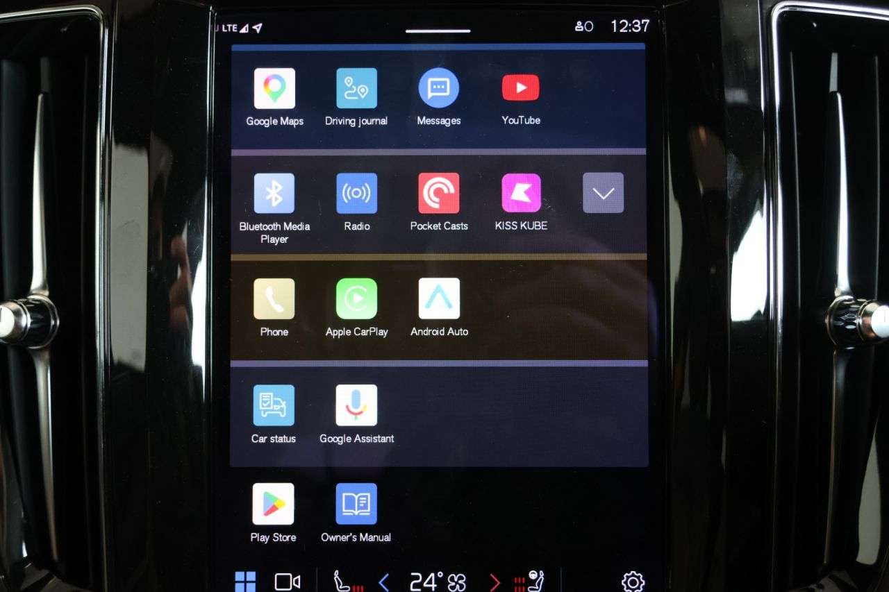 2022 VOLVO XC60 2022 VOLVO XC60