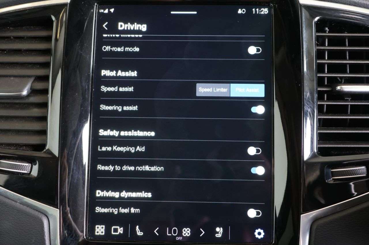 2022 VOLVO XC90 2022 VOLVO XC90