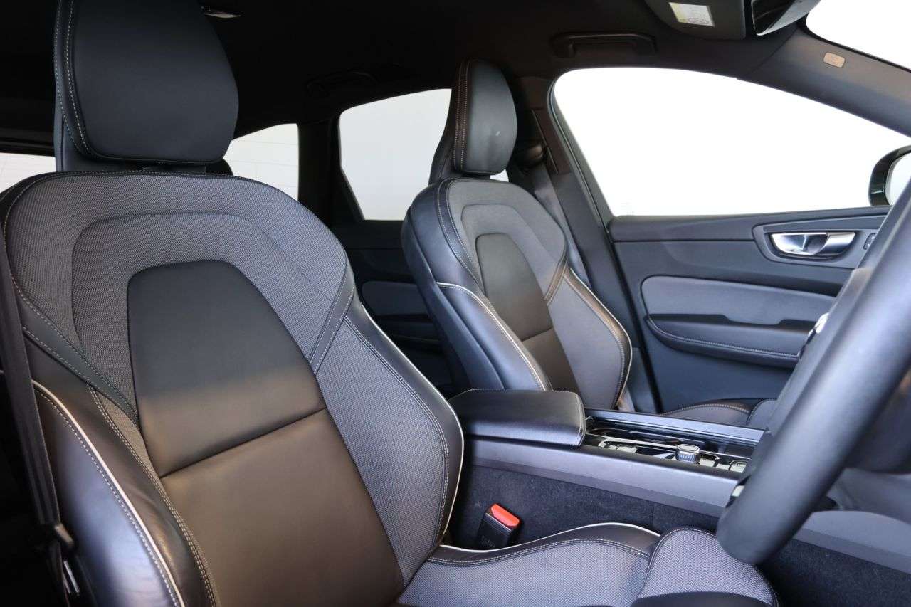 2022 VOLVO XC60 2022 VOLVO XC60