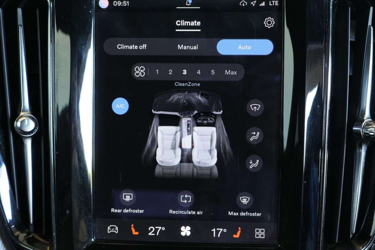 2022 VOLVO XC60 2022 VOLVO XC60