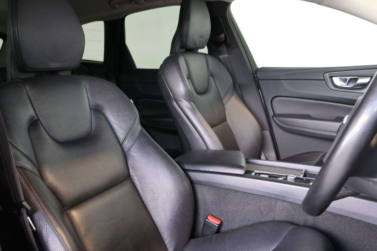 2022 VOLVO XC60 2022 VOLVO XC60