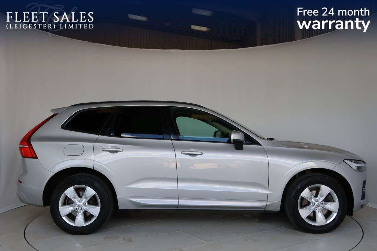 A 2022 VOLVO XC60 2.0 B4 MHEV Momentum SUV 5dr Diesel Hybrid Auto AWD Euro 6 (s/s) (197 ps) H A 2022 VOLVO XC60 2.0 B4 MHEV Momentum SUV 5dr Diesel Hybrid Auto AWD Euro 6 (s/s) (197 ps) H