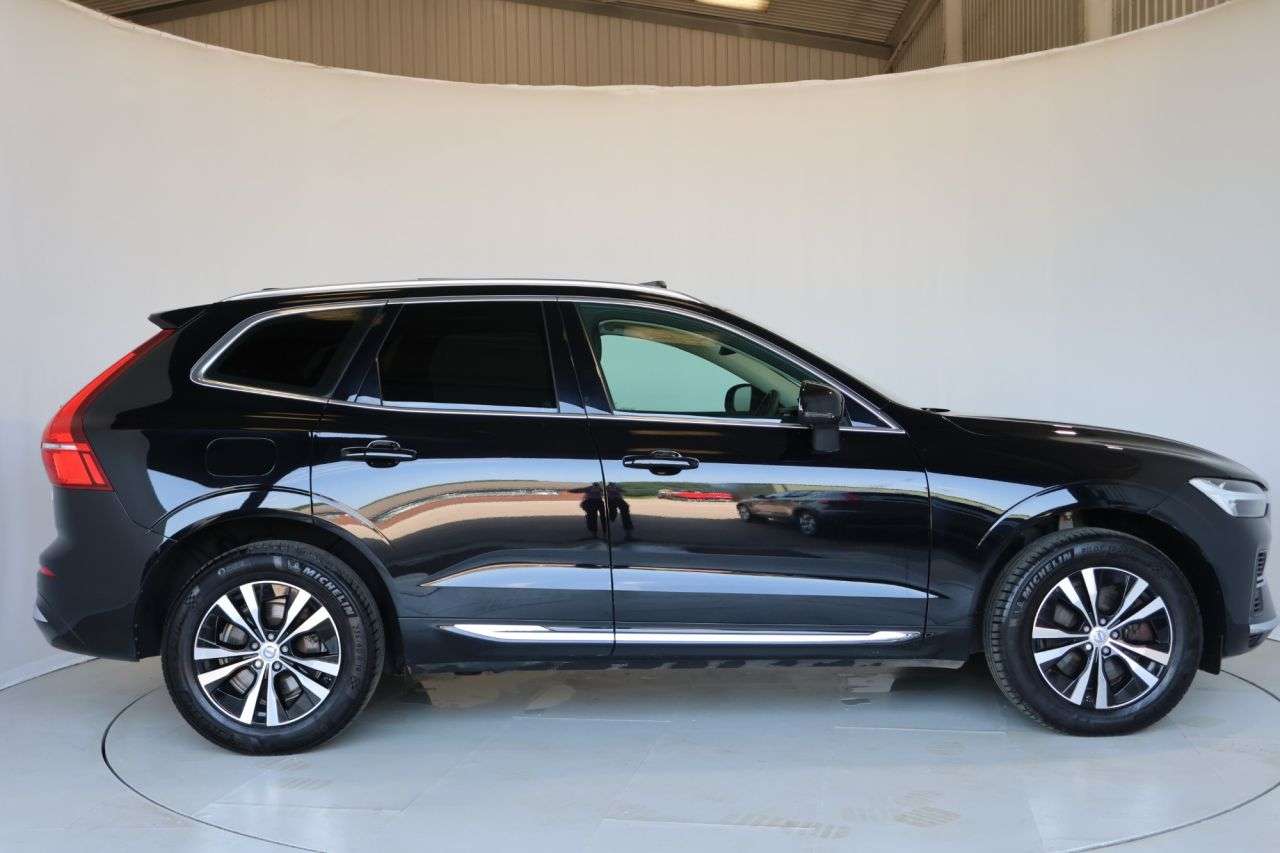 A 2023 VOLVO XC60 2.0h T6 Recharge 18.8kWh Core SUV 5dr Petrol Plug-in Hybrid Auto AWD Euro 6 A 2023 VOLVO XC60 2.0h T6 Recharge 18.8kWh Core SUV 5dr Petrol Plug-in Hybrid Auto AWD Euro 6