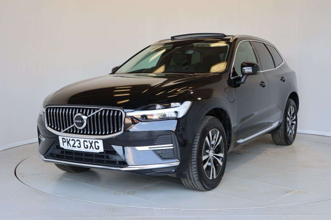 A 2023 VOLVO XC60 2.0h T6 Recharge 18.8kWh Core SUV 5dr Petrol Plug-in Hybrid Auto AWD Euro 6 A 2023 VOLVO XC60 2.0h T6 Recharge 18.8kWh Core SUV 5dr Petrol Plug-in Hybrid Auto AWD Euro 6