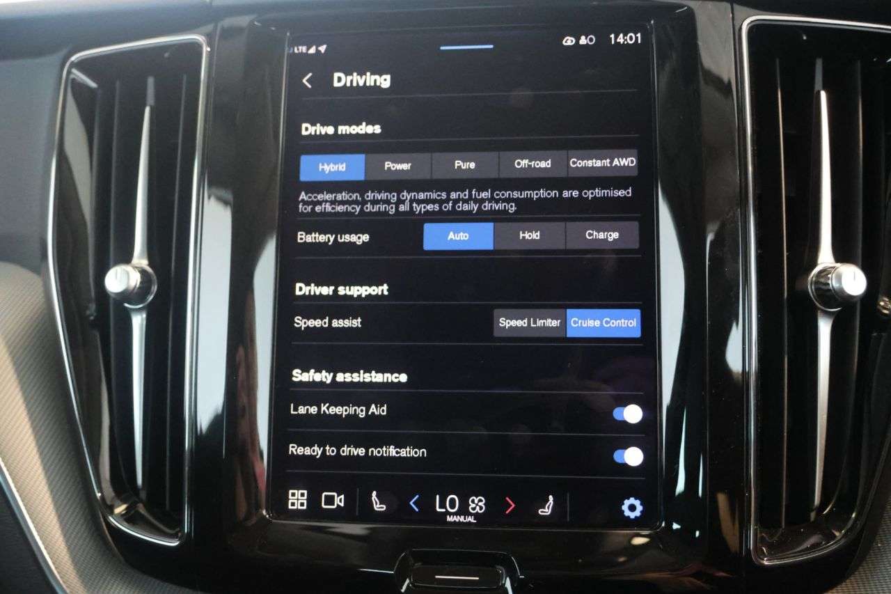 2023 VOLVO XC60 2023 VOLVO XC60